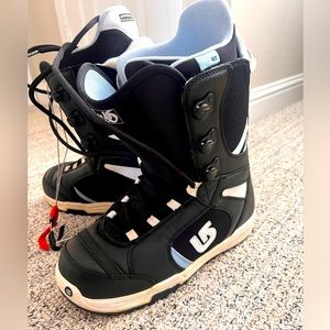 Burton, women’s Coco Snowboard boots, size 10